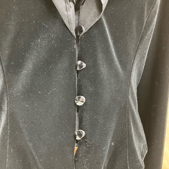 Elegant Black Velvet Evening Blouse with Taffeta Ruffle Neckline - Picture 5 of 6